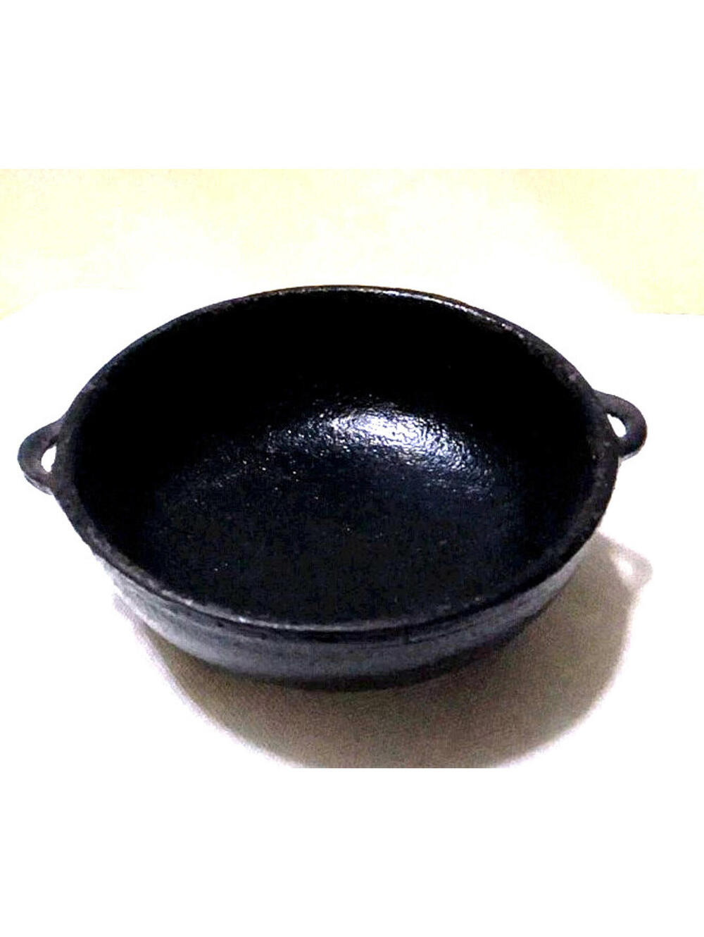Miniature Cast Iron Cauldron or Sugar Kettle.  1950 VTG 3 inches diameter